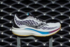 Review giày Saucony Endorphin Speed 2