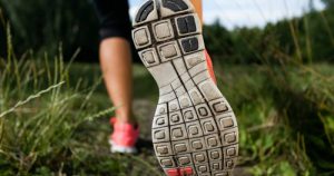 Chất liệu đế giày nào tốt nhất cho chạy bộ?