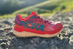 Review giày chạy trail Hoka Tecton X 2